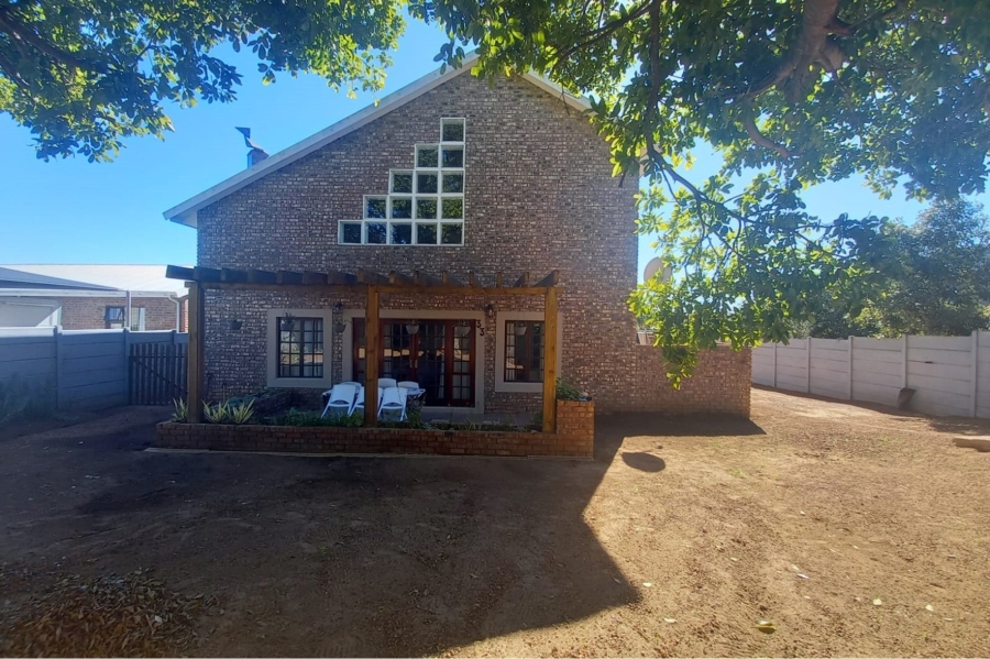 2 Bedroom Property for Sale in Albertinia Western Cape